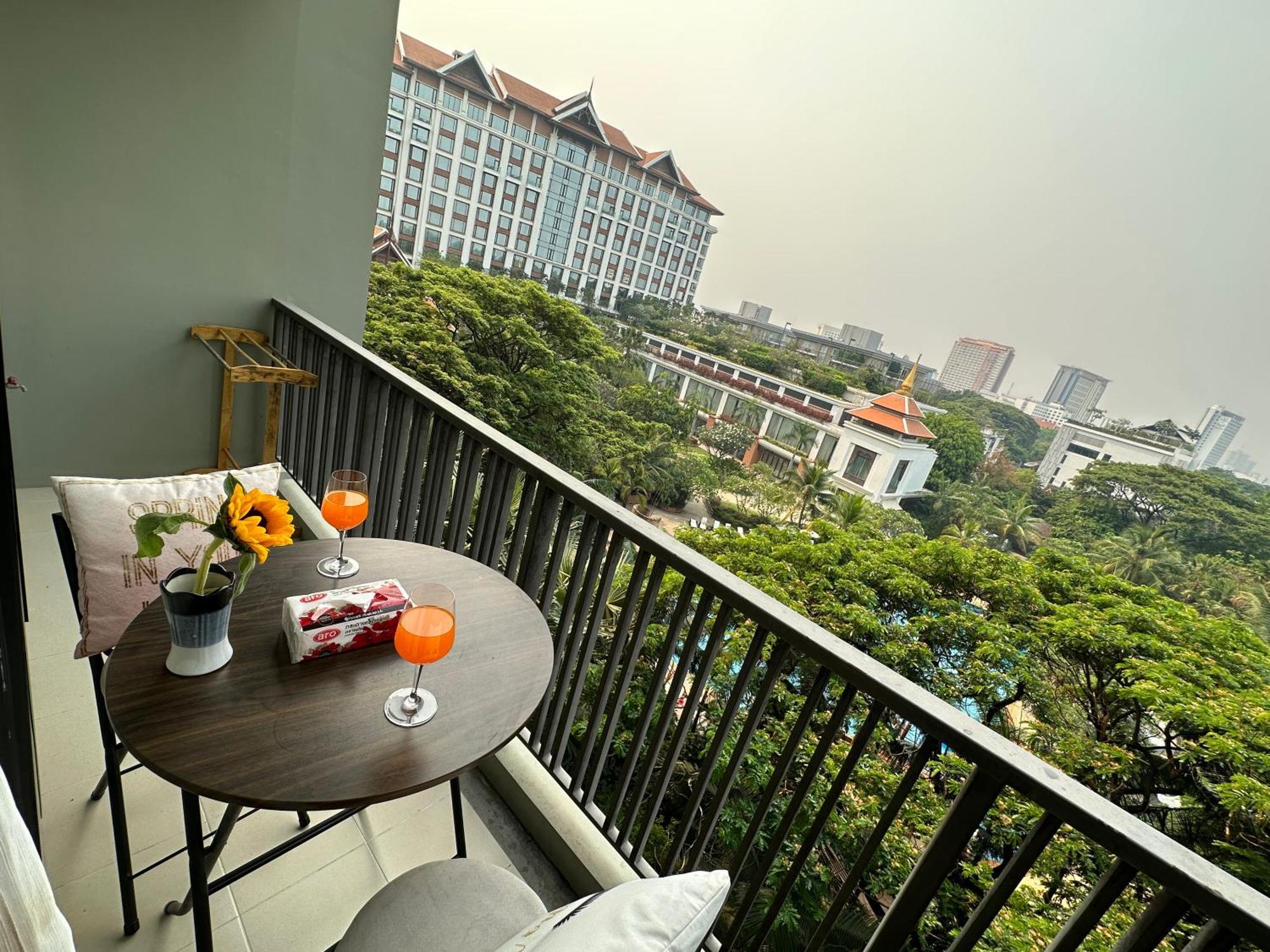 The Astra Condo Changkhlan In Chiang Mai Exterior photo